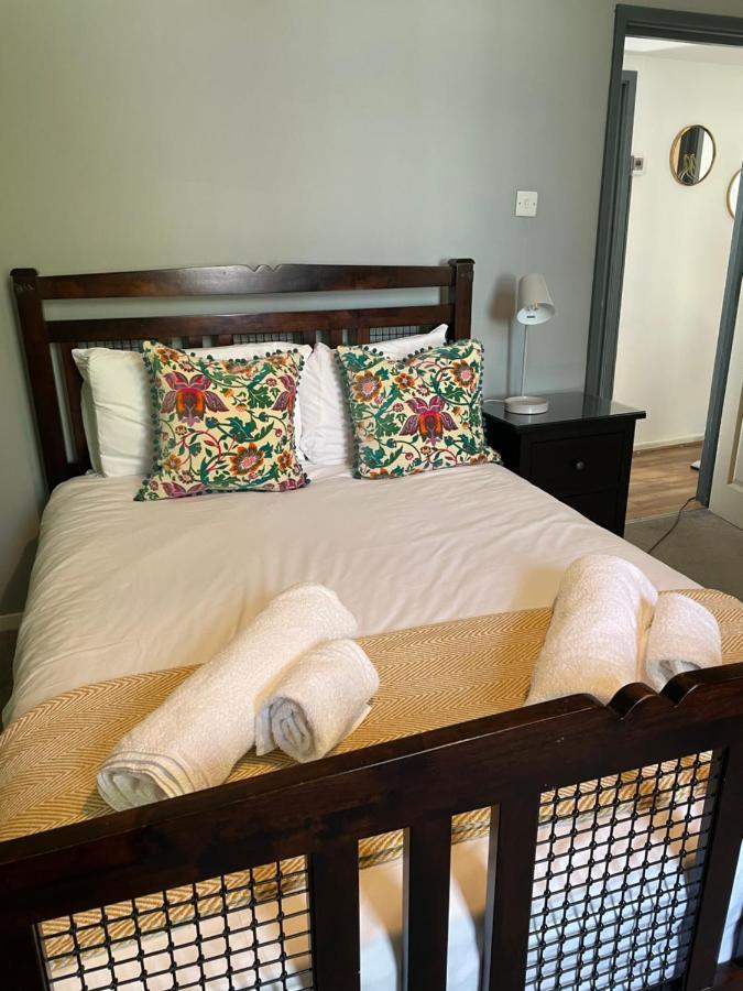 2 Bed Apartment Close To City Centre カーディフ エクステリア 写真